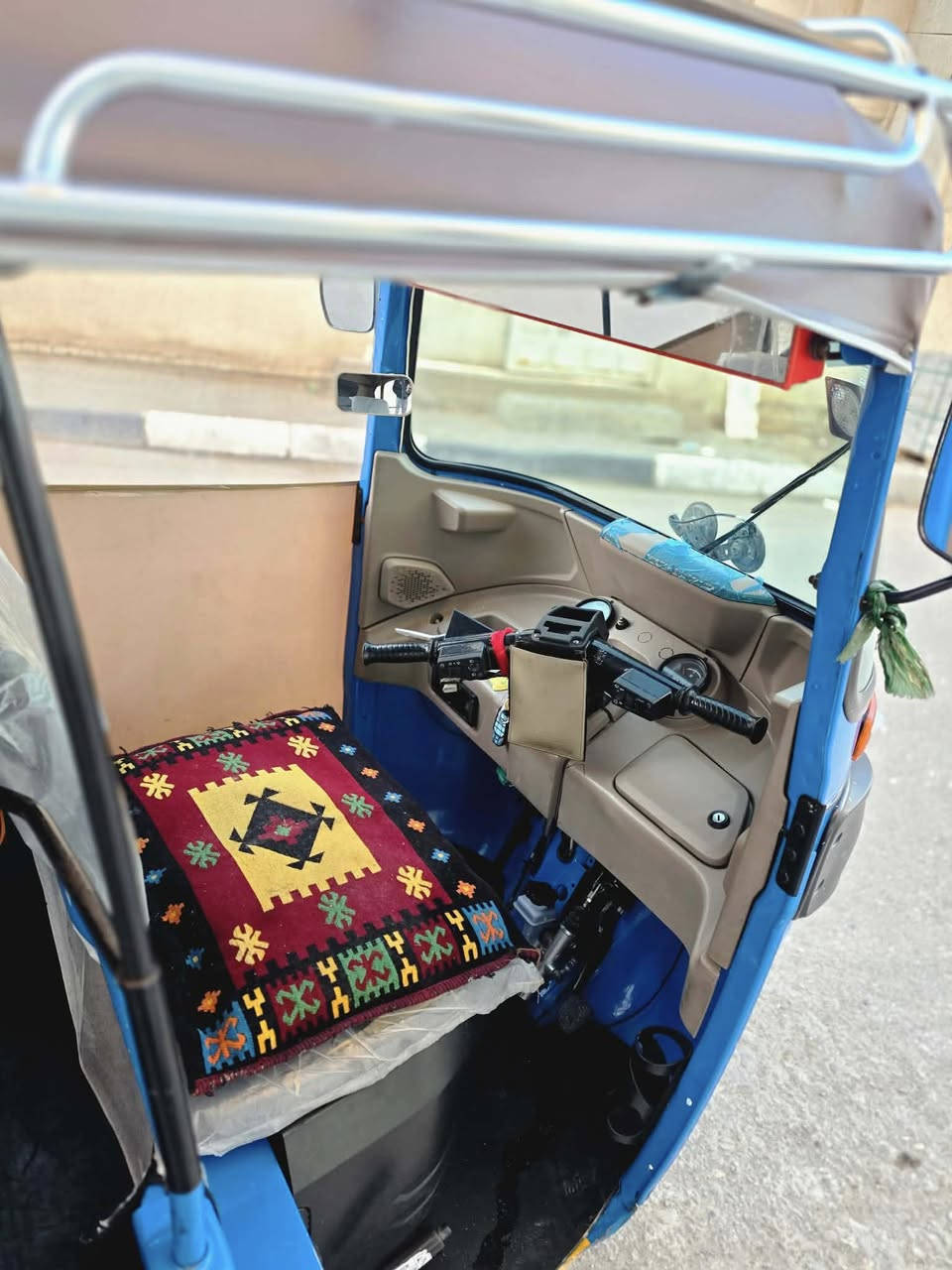 السلام عليكم تكتك ثنين وعشرين شهر 10 البيع رقم وسنويه نكليزي التكتك مكفوله شكر ومكينه مكاني كربلاء السعر9200 وبيه مجال الاستفسار تصل خاص ماجاوب***********
