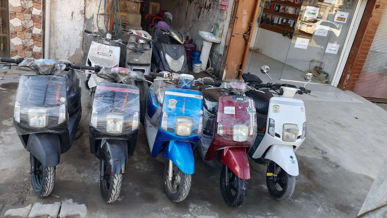 السلام عليكم دراجات بوليس. حاويه عندي تلاثه ماماشيات ازرق  ثنين اسود طافي لماعي كله مكفول كفاله عامه  السعر مليون 200 قفل حمرا. مستخدام قليل نوزل موديل 9 كله بلادي ختم واحد وياه مكينه السعر 750 بيها مجال  بيضه  موديل. 2013  مامفتوحه بلاديه  850 بيها مجال.  مكاني. شارع محطه يم قاسم الخفاجي   رقم  الهاتف ***********
