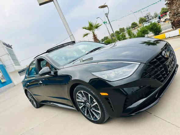 سوناتا موديل 2023 فئة لمتدد فول الفول
اعلى فئة بالسوناتا 
  شنو ابالك بيها مواصفات
اوتو بارك تتقدم وترجع بالريمونت 
ضررها جاملغ صبغ فقط 
شبرين باب تعديل بارد 
بدون دواخل 💯 
ايرباكات سليم 💯 
المحرك 1600تيربو  صاروخ 🚀 
1- بصمة ابواب لمس + تشغيل + صندوق
2- بانوراما ( فتحة سقف ) + بردة سقف كهربائي 
3- دشبول دجتال متغير 3 الوان
4- كشنات كنتارا حضن  
5- كشن كهرباء  2 امامي 
6- كشنات تدفئة تبريد
7- خزن 128 كيكا + ( android auto + apple car play)
8- 4 رادرات امامي وخلفي وجانبي + توقف تلقائي
9- اشاير في المري + نفطة عمياء في المري
10- انارة داخلية مركزيه 13 لون بلادي بيبان ودشبول
11- شاشة الحجم الكبير 12 انج + تحكم عام على السياره
12- سستم صوت BOSE الصوت 12 سماعة و دمام 2
13- لايت امامي 4 عدسات LED بكلايتات لد
14- هاندبريك بصمه + اوتو هولد للتوقف في الازدحامات
15- شاحنة طوارئ شحن سريع
16- منفذ USB امامي خلفي 
17- شفتات في الاستيرن كير ( تبترونك رياضي )
18- نظام المساعده على الاصطفاف
19- نظام الترحيب عنده الاقتراب داخل وخارج السياره
20- ويل سبورت N حجم 19 
21- 4 وضعيات قياده + تغير اللون في الدشبول 
22- نظام تحديد المسار 
23- مثبت سرعه 
24- نظام مستشعرات في الباب من تنفتح الباب تتوقف السياره 
25- تبريد السياره بيانو 
26- كيجات الكتورنية
27- كير 8 نمر دبل گلج
28-  خمس كامرات
اي استفسار الاتصال على الارقام
 
سعرها   169 ورقه
واتساب ***********
