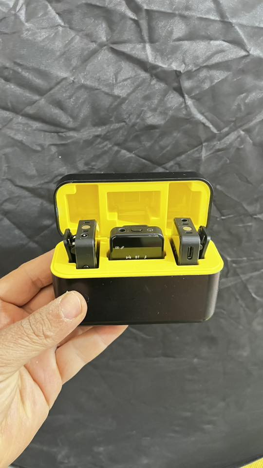 نك مايك كاميرا وموبايل  بلوتوث وواير 
إلغاء الضوضاء: يتميز بخاصية تقليل الضوضاء بضغطة زر واحدة للحصول على صوت واضح. @إشارة


**إذا كنت صاحب هذا الإعلان وتريد حذفه لأي سبب، رجاءا أرسل رسالة إلى الدعم الفني**