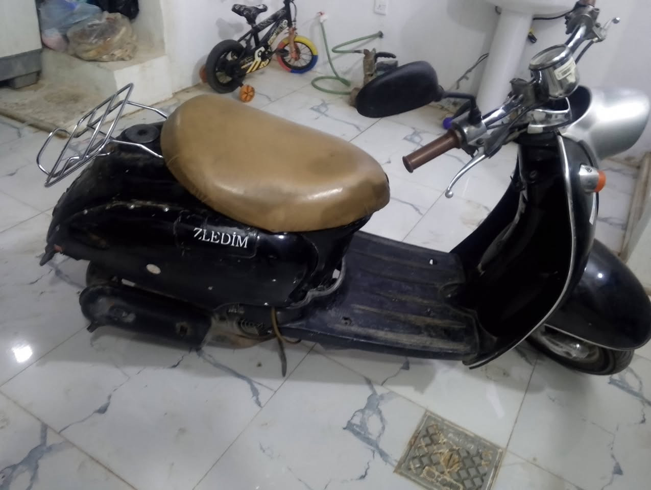 دراجه عبد الحليم للبيع كل عيب مابيها السعر قفل 150 الف.. مكانها حي العسكري شركة طارق


**إذا كنت صاحب هذا الإعلان وتريد حذفه لأي سبب، رجاءا أرسل رسالة إلى الدعم الفني**