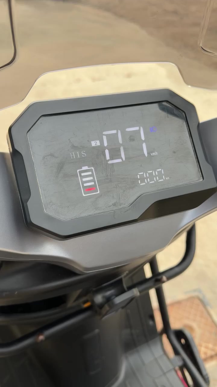 دراجةشحن صاعقة
سعر ٩٠٠ الف 
***********
