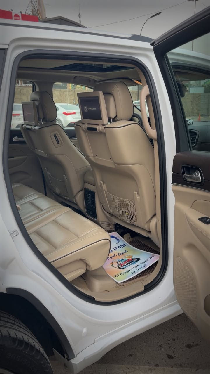 السلام عليكم ورحمة الله
اقرة المنشور الى الاخير شباب الطيبة 👍🏻

جيب اوفر لاند وكالة ليث العبيدي 2019🇱🇷

فول مواصفات 
محرك 3600 
جكات 
مراية قلابة 
تدفئة الكشنات الاماية والخلفية 
تبريد كشنات الامامية 
بانوراما سقف 
نقطة عمياء 
ثلاث شاشات 
حساسات 360 درجة خلفي وامامي
توقف ذاتي عند الرجوع مانع اصطدام 
رادر خلفي 
رادار جانبي 
ويل 20 
ماااااااااااااشية 75 الف كيلومتر 
السعر 29 ومجال بسيط 
السيارة جديدة جدا مال بيت 
اي استفسار اتصار علة هذا الرقم غير متوفر ع الفيس بوك 
***********
