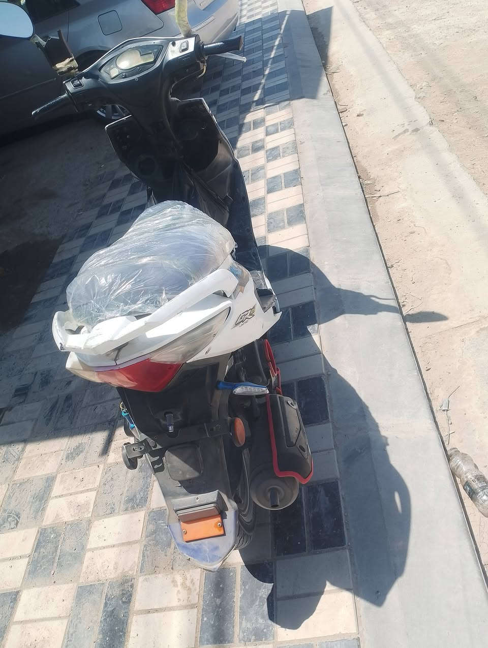 دراجه سايم نحله للبيع جاهزه باتري سلف هندر تخم تاير مكينه خرسه كهربيات شغاله فقط  جوزه جطل بيع مستعجل السعر 300 الستفسار ***********
