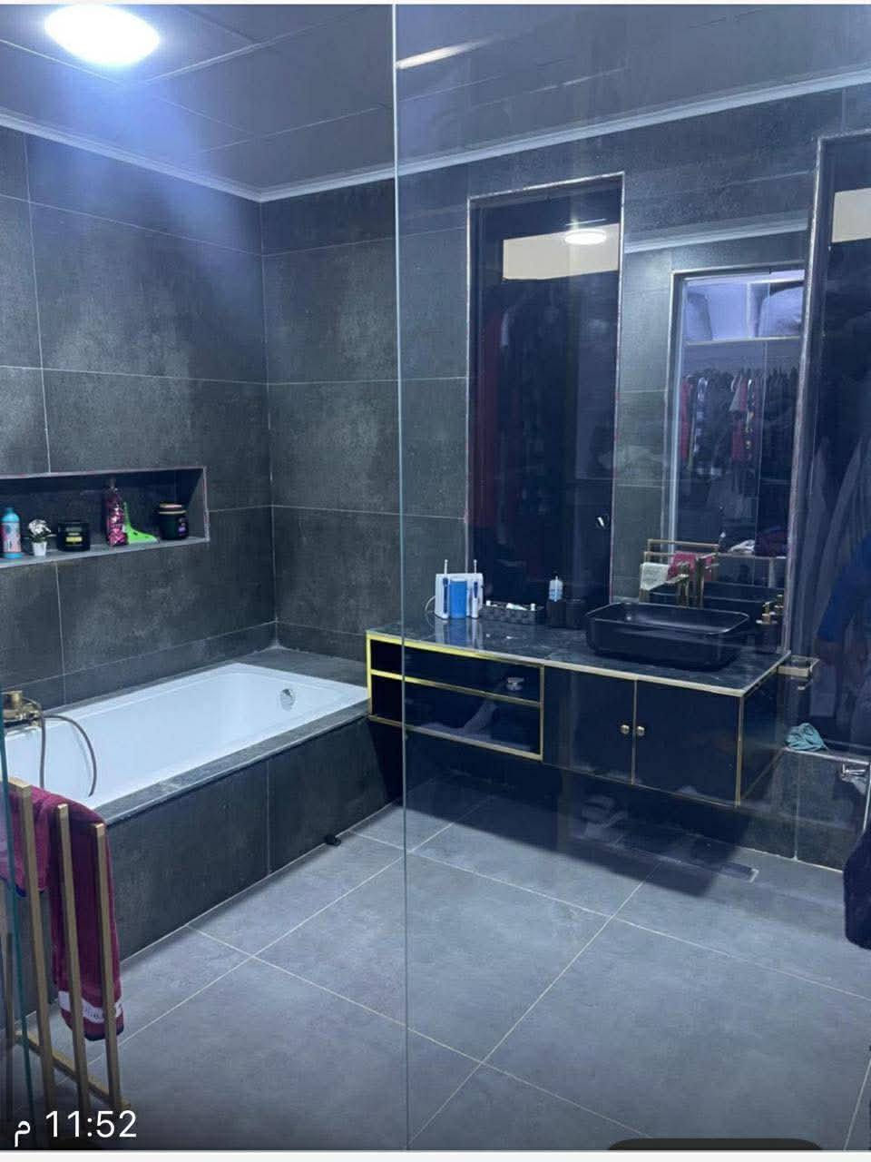 سلام عليكم للبيع داره كوناره طابو زراعي مساحه ١٥٠ متر  بناء جديد طابق اول يحتوي على 
هول داخلي مفتوح ٦&٨
مطبغ ٤&٤
غرفه٤&٥
مجمع صحيات 
ترك ٢&١٠

طابق الثاني
غرفه نوم ٤&٥
غرفه نوم ٦&٥
كلاوزيت ٦&٢
مجمع صحيات مع بانيو 

ملحقات 
كاونتر تركي مع طباخ مع فرن
كلاوزيت ملابس مع ميز تواليت
مبرده٥٠ سرعه تبريد كامل البيت دكت
سبالت عدد ٢ 

للاستفسار خاص او اتصل ***********

شعندك للبيع بخانقين تفضل خاص
