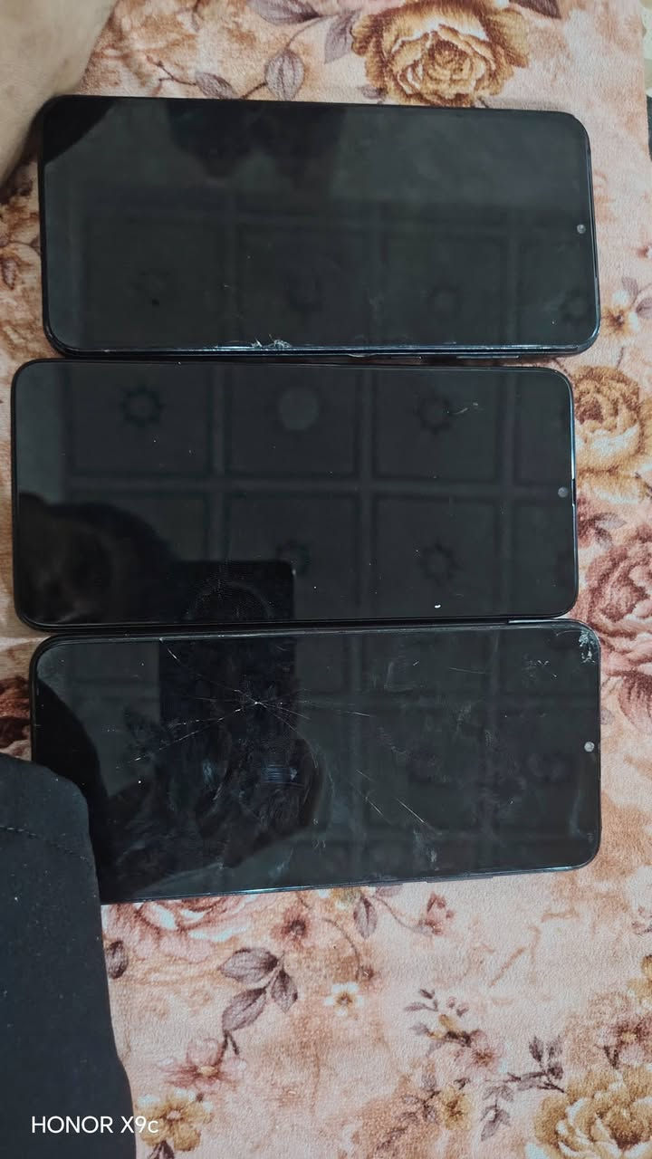 سامسونجA70 سعر٧٥ بيه مجال
سامسونج A03سعره٦٠بيه محال

فقط شرك خفيف بل شاشه

سامسونجA02sسعره 60بيه مجال

بيه شرك خفيف
***********
