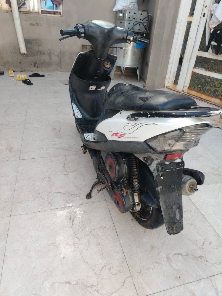 ماكس عدله دراجه كلها بلاد مكينه خرسه برغي مامفتوح بيها مكفوله كهربائيات كلها شغاله اوراق الشراي يتصل *********** عمارة, ميسان
