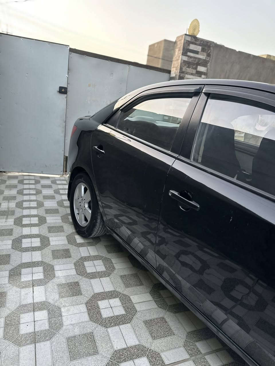 السلام عليكم سيراتو 2012خليجي رقم سليمانيه هزه سنويه رقم جدد كير عادي مكينه 1600دوش كفاله من الصبغ والتبديل والجرد مكينه كير حداديه بشرط عشركه منفتوح بيه برغي جديده كلش السعر80وبيه مجال مكاني بابل ***********
