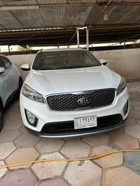 سورنتو 2016 ممشه ٨٠ 07808238349