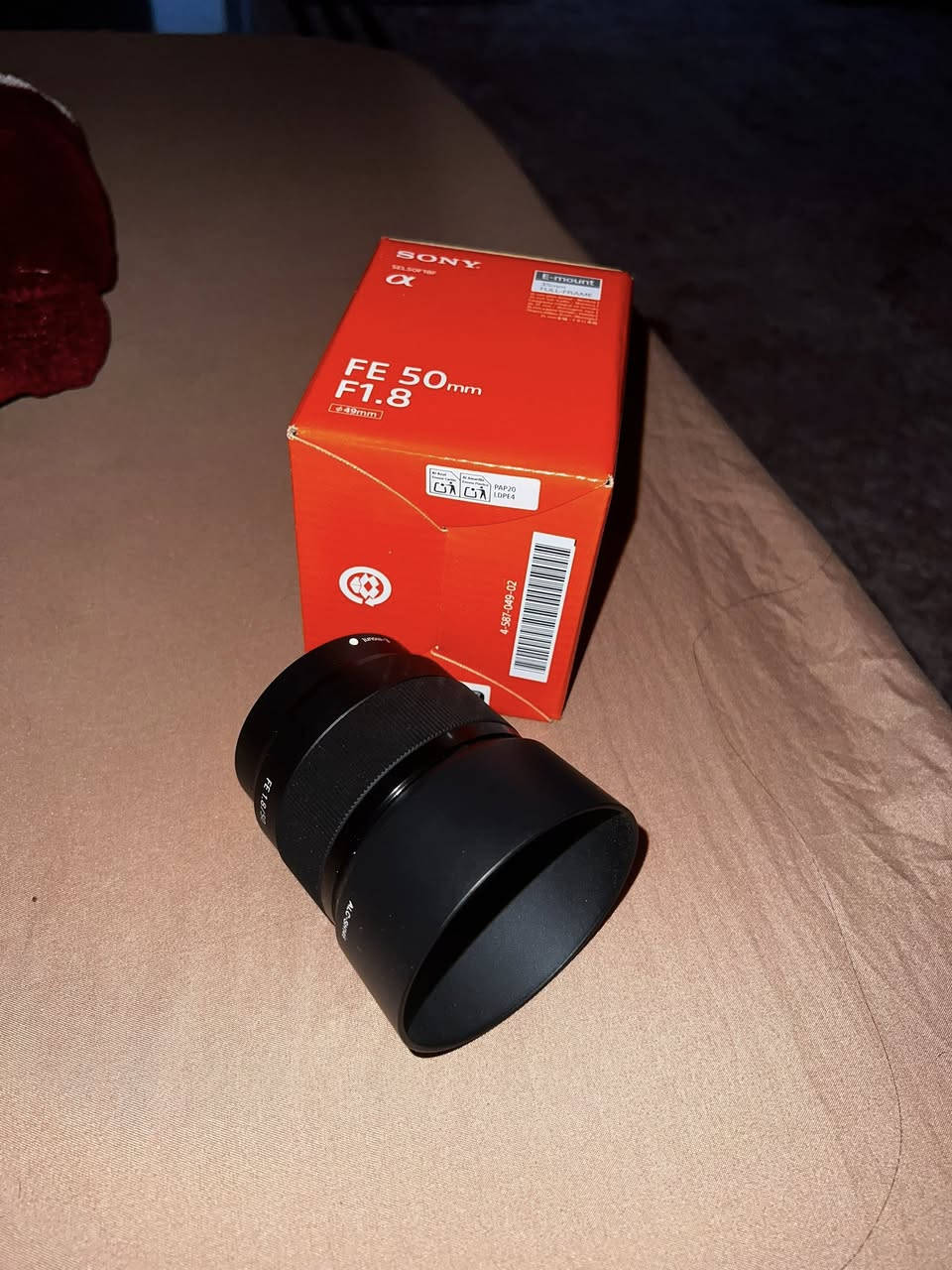 عدسه سوني 50mm فتحه 1.8 جديده فقط مفتوحه من الكارتونه سعرها 250 وبيها مجال مكاني بغداد العامريه للتواصل واتساب او اتصال على هذا الرقم فقط
***********
