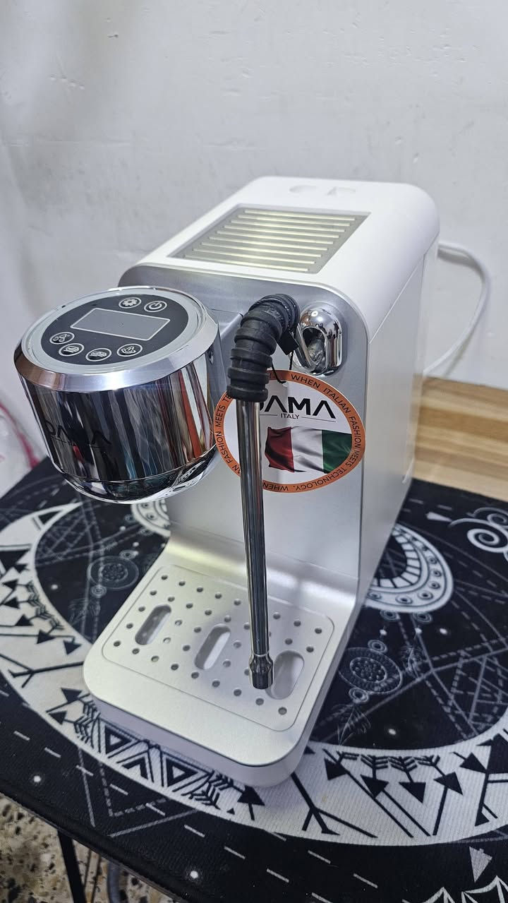 متوفر للبيع ماكينه قهوه.


**إذا كنت صاحب هذا الإعلان وتريد حذفه لأي سبب، رجاءا أرسل رسالة إلى الدعم الفني**