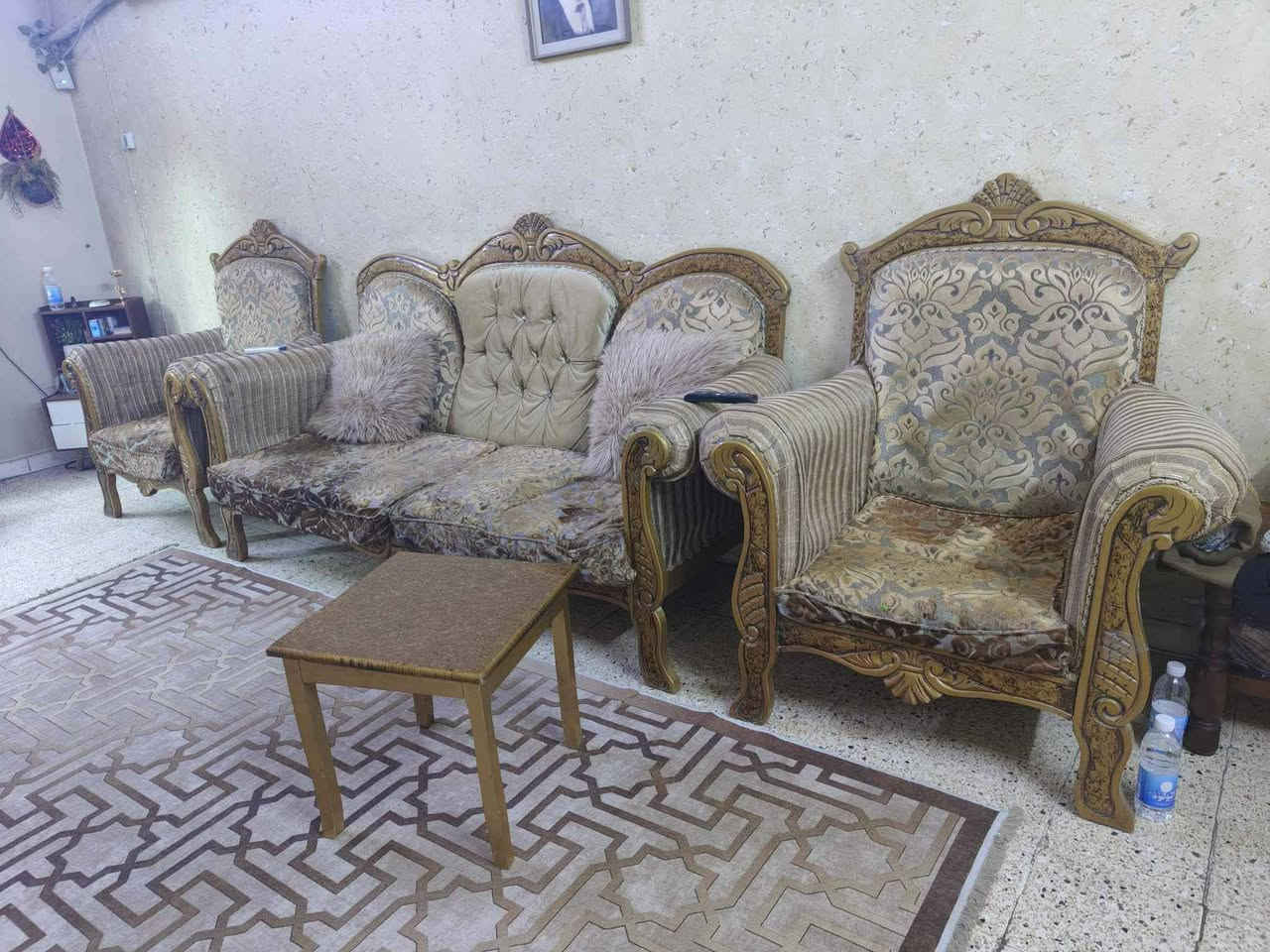 تخم ملكي. 10 مقعد السعر 250 العنوان البلديات قرب تقاطع الكهرباء


**إذا كنت صاحب هذا الإعلان وتريد حذفه لأي سبب، رجاءا أرسل رسالة إلى الدعم الفني**