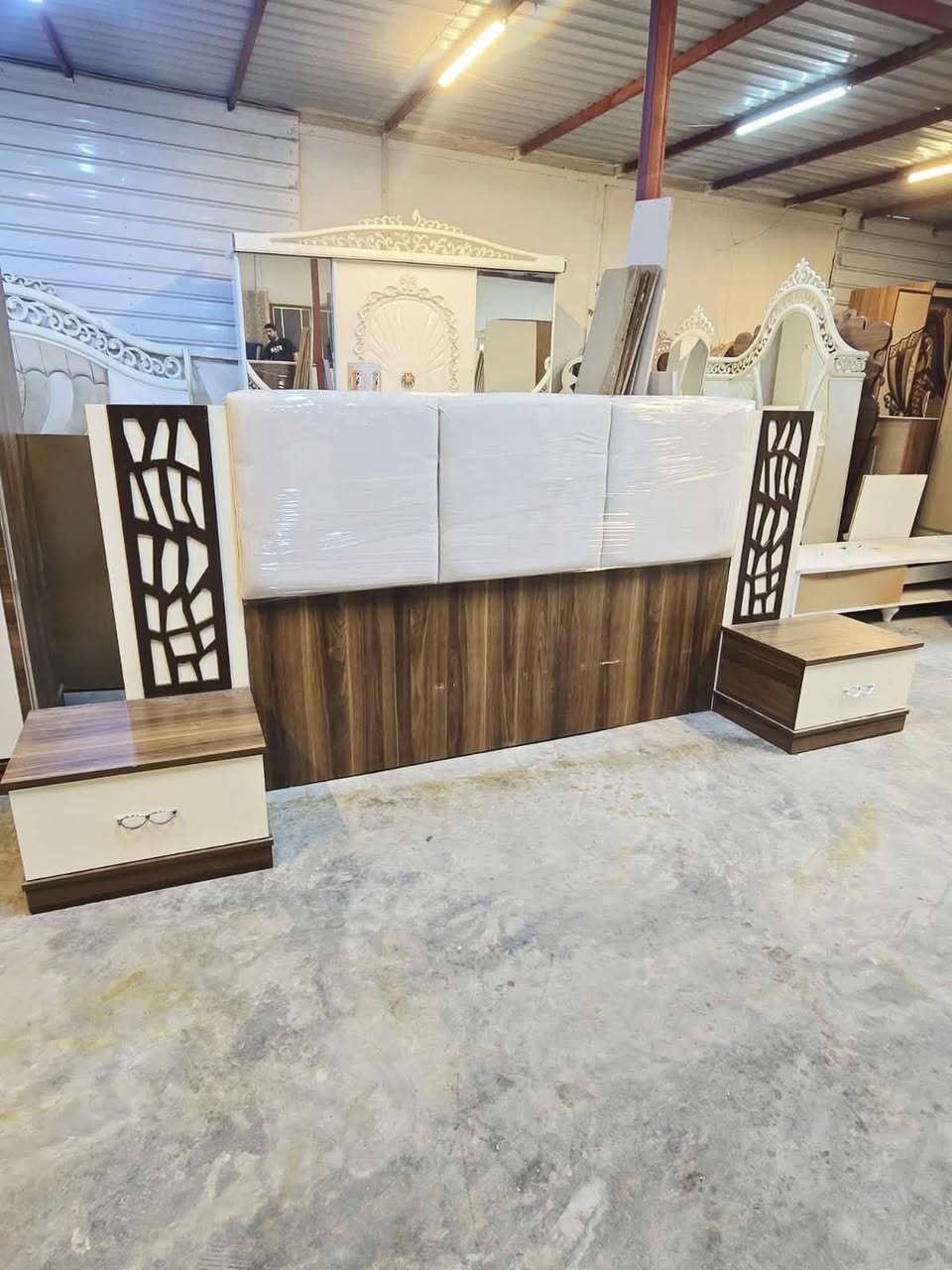 غرفة نوم مستعملة🇹🇷
 نضافة85 ٪💯
عدد القطع / 8
نضام / أسلايت 💢 
سعرها / 550 💸
شد ونقل داخل بغداد مجاني🚛
يوجود توصيل محافضات 🚛


**إذا كنت صاحب هذا الإعلان وتريد حذفه لأي سبب، رجاءا أرسل رسالة إلى الدعم الفني**