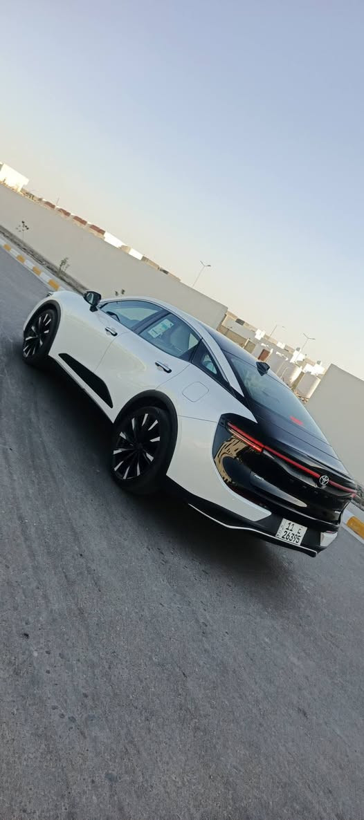 ملكة السيارات👑 التحفة اليابانية
كراون ماجيستا ⚔️ 2023 تو كلر 
أعلى فئة شنو بالك مواصفات متوفر بيها🌹
السعر جدا جدا مناسب 🔥🔥
التفاصيل👇👇
خليجي وكالة عبد اللطيف جميل 
مرقم بغداد بأسمي
ماشية 57 واهم شي السبير ما منزليه
تخم تاير دنلوب من الوكالة 
صيانة قبل شهر(فلاتر تبريد وشوته وفلاتر بطاريات)
محرك 2.4 توربو هايبرد 
كفالة عامة السيارة لا صبغ لا بارد لا فتح لا شخوط 
المواصفات 👇👇
شباب المواصفات يفضل تشوفهن على اليوتيوب أفضل
(سقف بانورامي+داتا شو+ خاصية غسل الكامرة الخلفية+شفات ستيرن+فول تحكم ستيرن+كشنات كهرباء وخزن ميموري وتبريد وتدفئة الاماميه والخلفية +١٢ سماعه jbl+كامرات 360 درجه+رادارات 360 درجه +خاصية فتح الجنطة بالاشارة+6 وضعيات قيادة+بيبان شفط+ويل 21 +شحن وايرليس)

للاستفسار *********** دكتور أحمد
