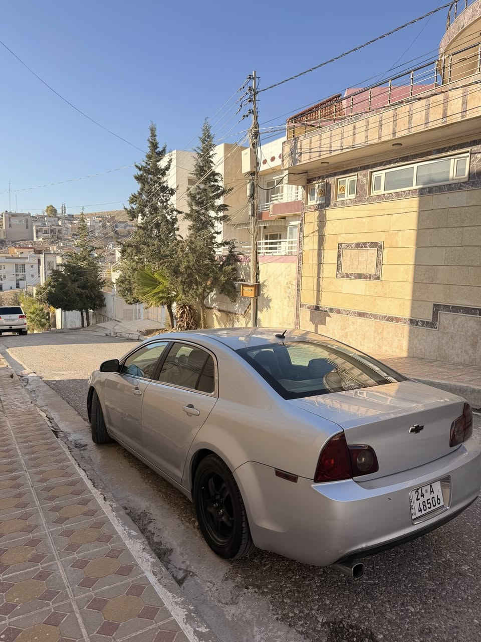 السلام عليكم ماليبو 2010 بيها قطعتين صبغ 
سياره جديده كلش سعرها 70
شاشه كار بلي 
داشكام بيها مواصفات هوايه 
مكان سياره دهوك 

0781 545 4540

0750 580 4948
