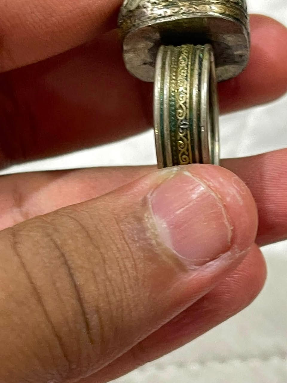 للبيع قطعه نحاس صياغه اليمن حجره عقيق يماني قديم سعر ١٥ الف فقط بغداد مدينه صدر ***********
