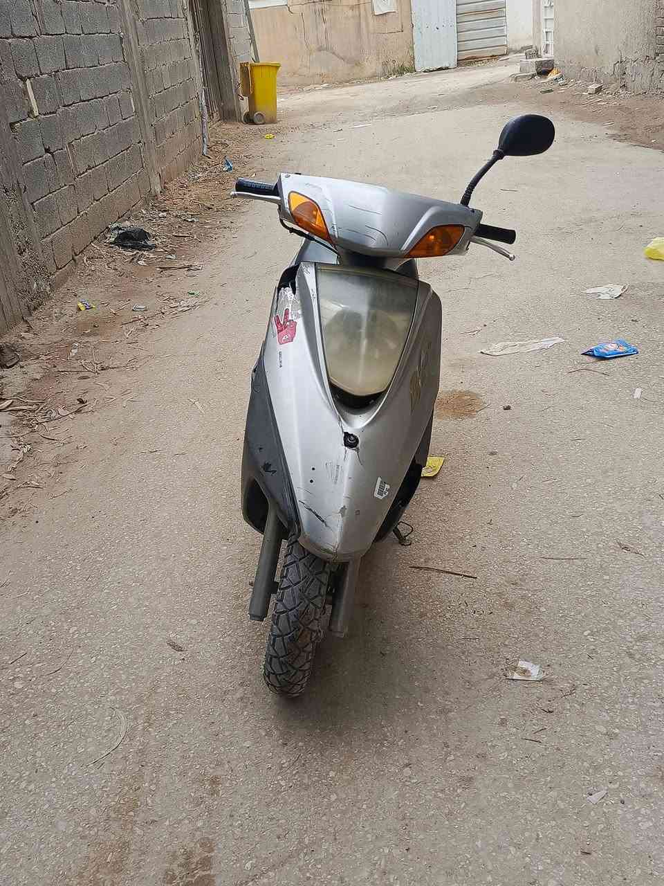 السلام عليكم.  دراجه
بريز ياناني سعر 300 بيها مجال  ***********
