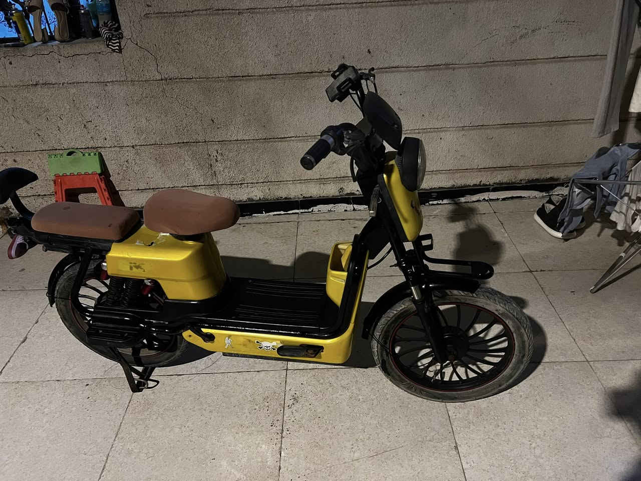 سلام عليكم دراجة شحن للبيع استعمال سبع اشهر بطاريات مبدلهن صار شهرين كاملة مابيها شي عنواني ابو الخصيب البهادرية سعر 350 وبيها مجال بسيط رقمي ***********
