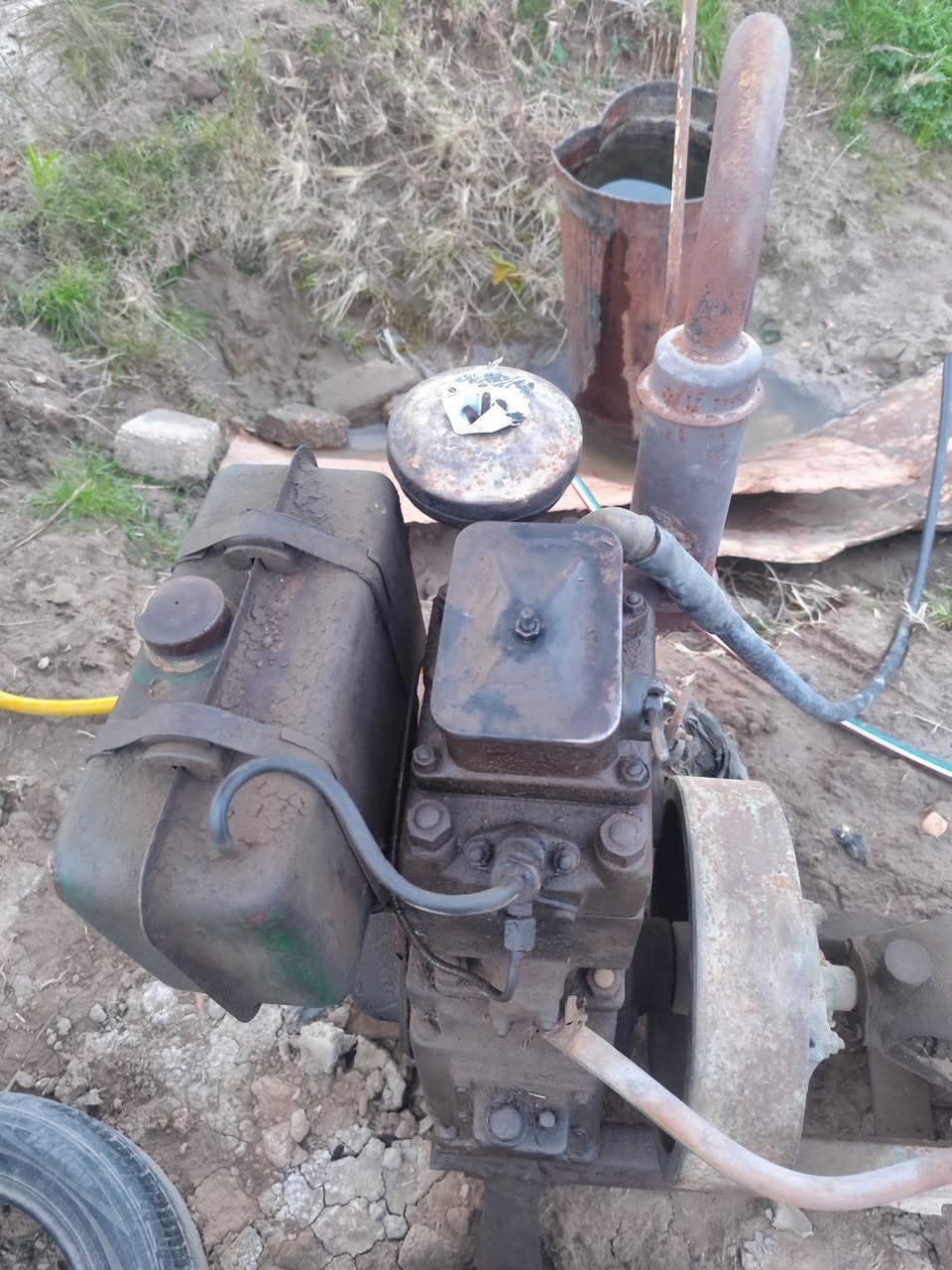 ماطور 4×4نوعيه أنل الصلي شرط الشغل ابيعك ويا صونده 11متر نوعه هنديه لمرنه باقي التفاصيل اتصل عله رقم ***********
