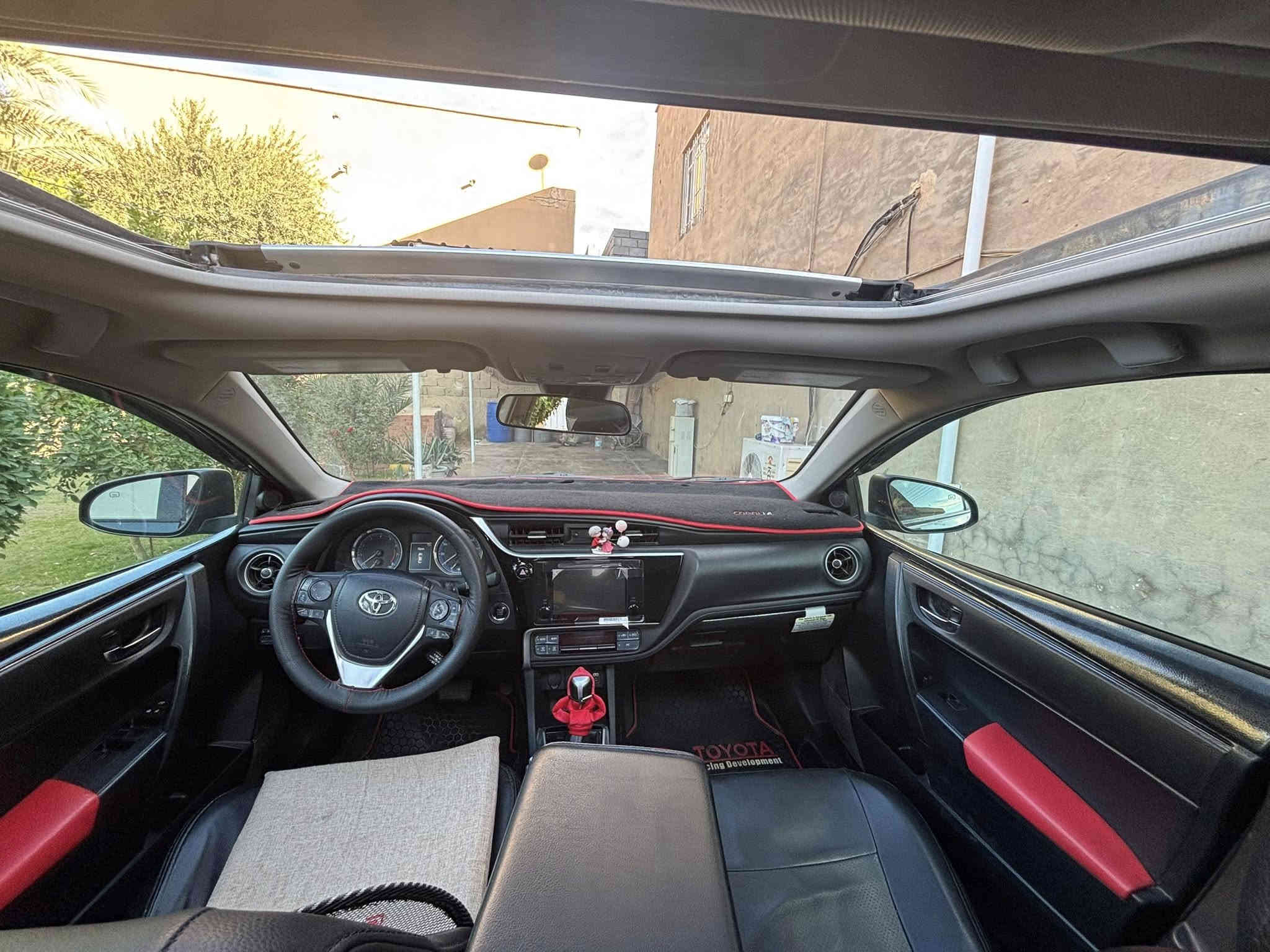 السلام عليكم 
كورلاه 19 امريكي es
حادثه بنيد فقط 
بصمه 
فتحة
 موصفاته معروفه
سياره نظيفه برغي مو ناقصه
138 سعر  للااتصل ***********
