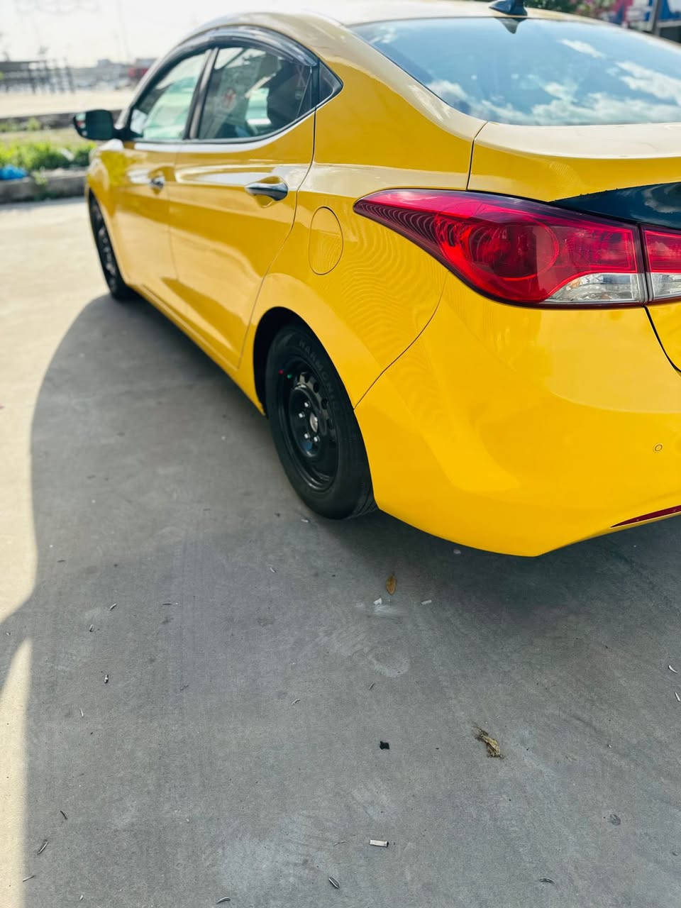 سلام عليكم الانتره 13
حادثه جاملغ امامي

سياره ليبل واحد

حداديه جديده

صبغه جديده تخم  تاير جديد

هيئه غرامات مصفره بسمي السياره

رقم جديد.  /. سعر 102 وبيهة مجال 

بغداد مدينه الصدر ***********
