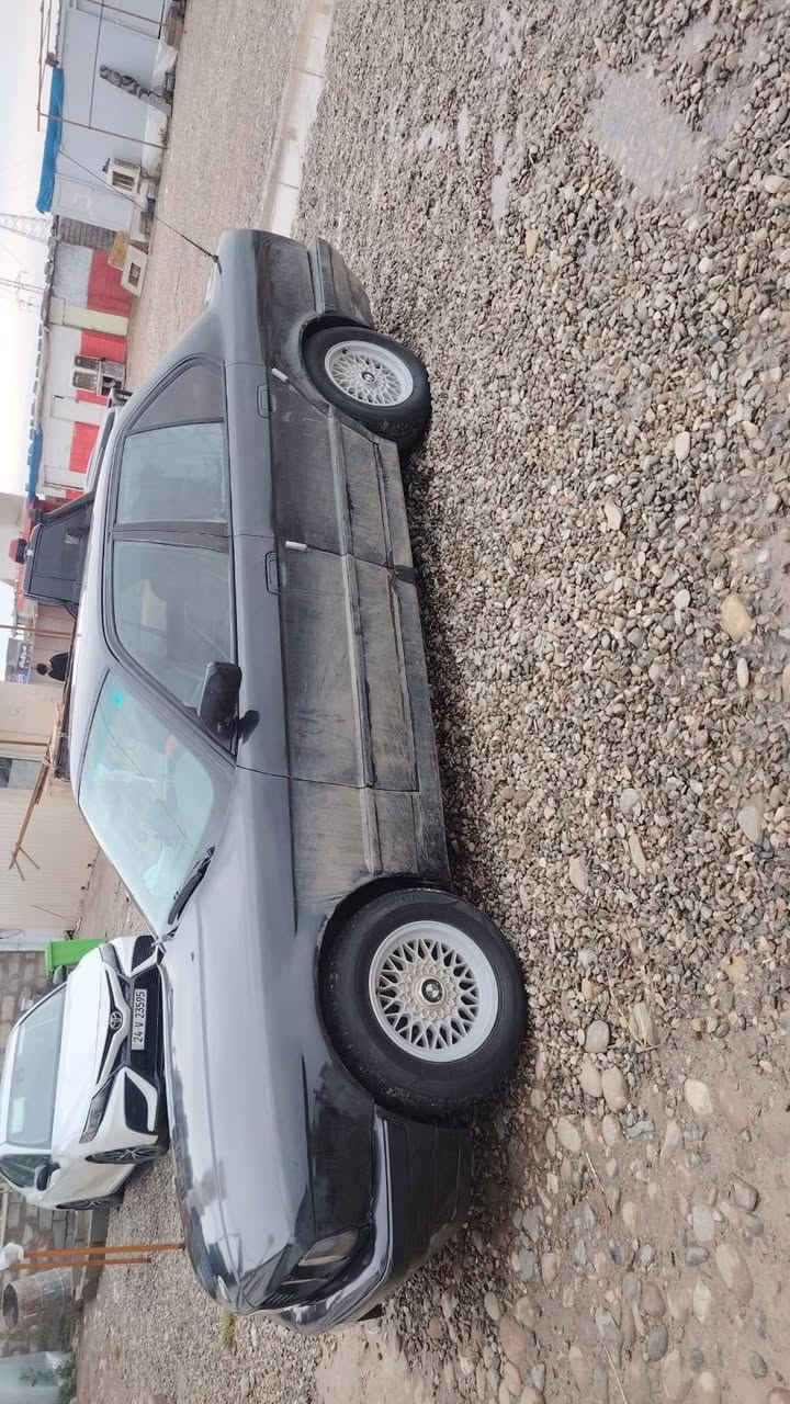 السلام عليكم سياره بئيم حجم ٥٢٥ موديل ٩٠  سنويه عظم ٢٠٣٠ شرط التحويل شرعي بالموصل   رقم أربيل مسطره جديد صبغ جماليه بدون ضرر حار بارد سياره جهازه محرك وكير شرط السعر ٥٥ بيها مجال قليل للاستفسار الاتصال على الرقم ***********
