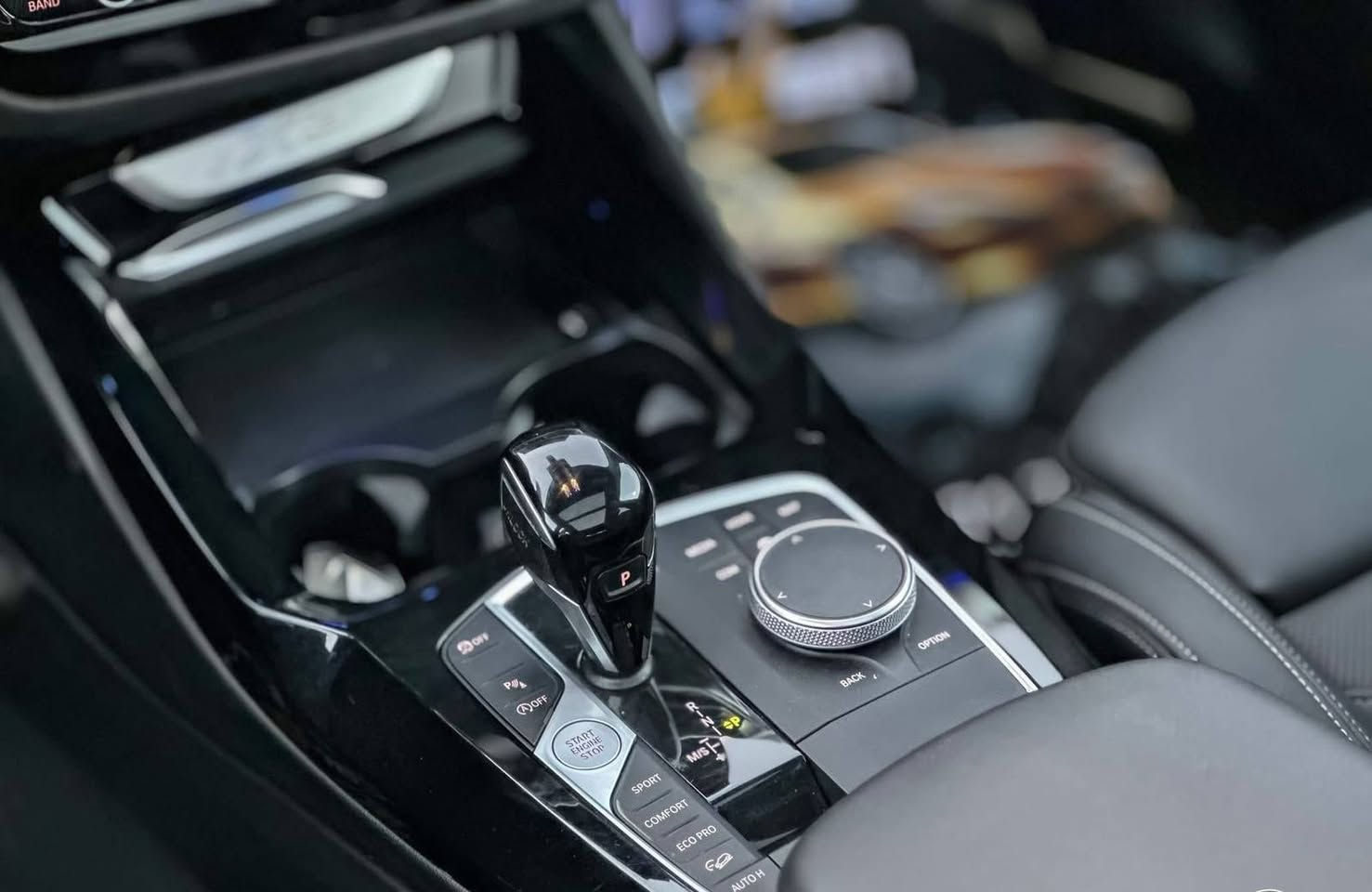 bmw x3   xdrive 
فول مواسەفات 
مۆدیلی 2024
کاتی دەرنەکراوە
بەس بۆنیتی بۆیاغە 
بێ ناوگرتن بێ ئێرباگ 
بێ ساردوشوخت 
بەسمەیە  
پانۆرامایە 
کوشن جڵدە 
کوشن کارەبایە 
کوشن هیتەرە
وایەرلێس چارجە
کامل ڕاداری 360 دەرەجەیە
مەکینە 20 تۆربۆ 
نرخی 290 گەڵایە 
                          29000 mile ڕۆیشتووە
بۆزانیاری زیاتر پەیوەندی بەم ژمارەیەوە بکە
*********** السليمانية, العراق
