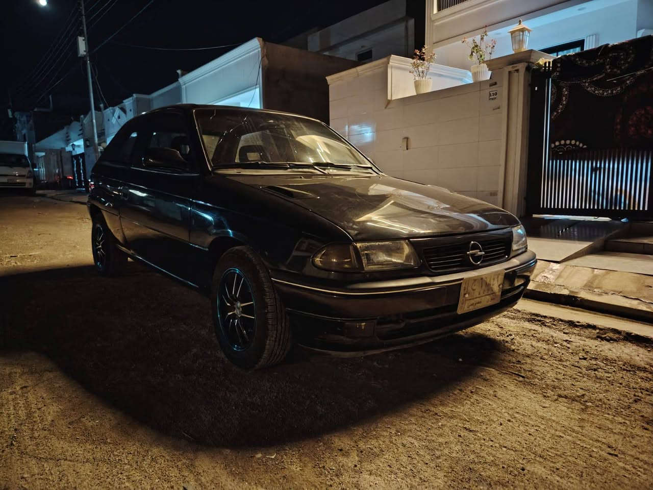 استرا للبيع سنويه ٢٠٢٨  
سياره تك باب السعر ٣٣
رقم التلفون ***********
