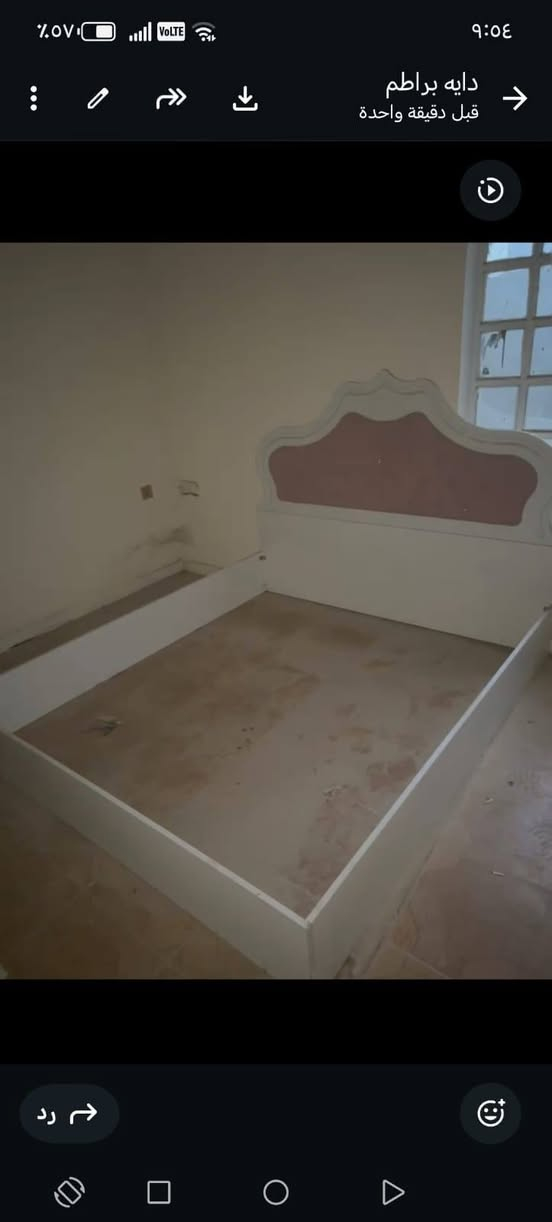 سلام عليكم غرفه كانتري عدد 2 وحد 5 قطع وثانيه 4 قطع كاملات جرابي بلوك نفرين معاهن ***********
