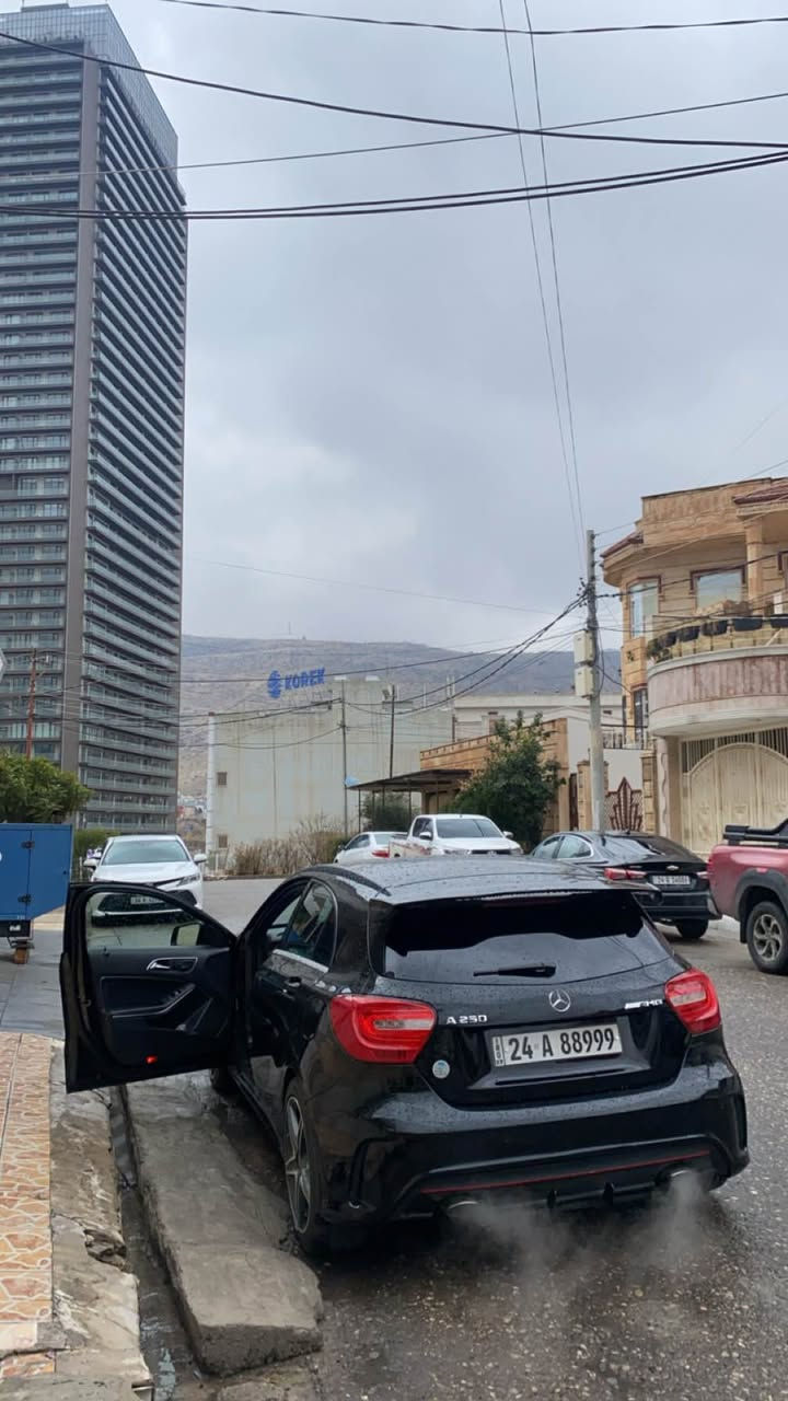 Mercedes amg
نوع:a250 amg
موديل:2014
سيارة وضع شريكة
كوشن هيتر - شاشه كبير- auto park - حساس - بانوراما 
السيارة:AMG edition 
*********** دهوك, العراق
