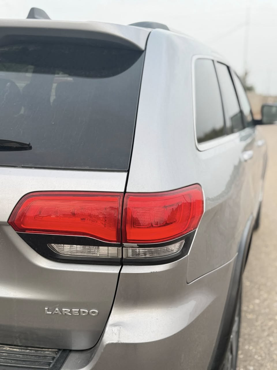 جيب لاريدوا موديل 2017 
محرك 3.6 
كير 8 سرعات 
نضام eco 
 نظام سبورت 
محرك مبدل بستم 15 
ويل حجم 20 رياضي 
حادث جاملغ وبنيد 
السياره جاهزه  
السعر المطلوب 195 
مكان السياره ميسان 
للاستفسار الاتصال ع الرقم او المراسله ع الواتس اب 
***********
