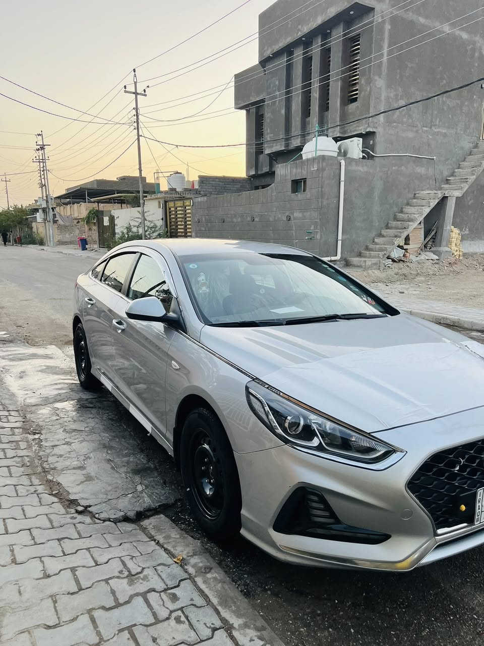 سوناتا 22 كوري 
كفاله عامه من صبغ وتبديل وضربه 
سيارة جديدة ما ناقصها شي 
معوقين 
سعرها 165 
بصرة قضاء المدينة 
***********
***********
