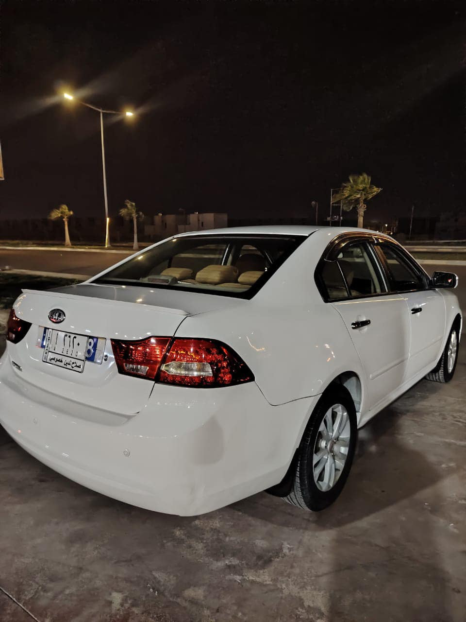 السلام عليكم 
  
 كيا اوبتما 
 موديل 2010
لون ابيض ثلجي
 خليجي 
محرك 2400 دوش
داخل صحراوي 
تبريد ثلج 
تدفىه نار 
خمسه ويل 
أربعه دسك 

تحويل مباشر

مكان السياره تكريت  القادسيه 

 ***********

***********
