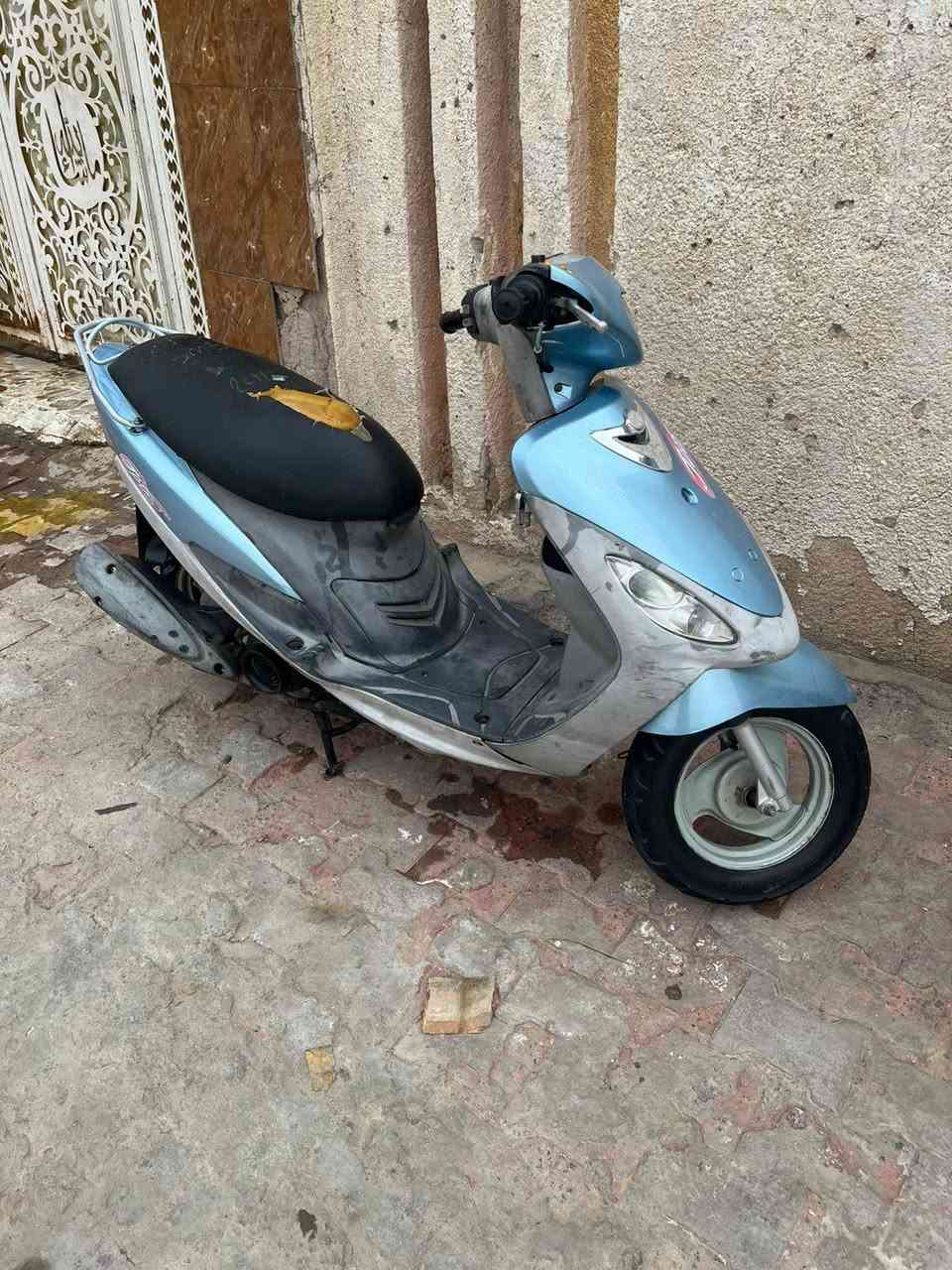سلام عليكم ماكس منغولي للبيع صارله اقل لشهرين من طلعت من لوكيل كله بلاد ما مفتوحه اورق بأسمي رايده ب 550 وبيه مجال قليل مستعجل على بيعته
مكاني حي معلمين لجديد الفتحه الثانيه على شارع العام 

***********
