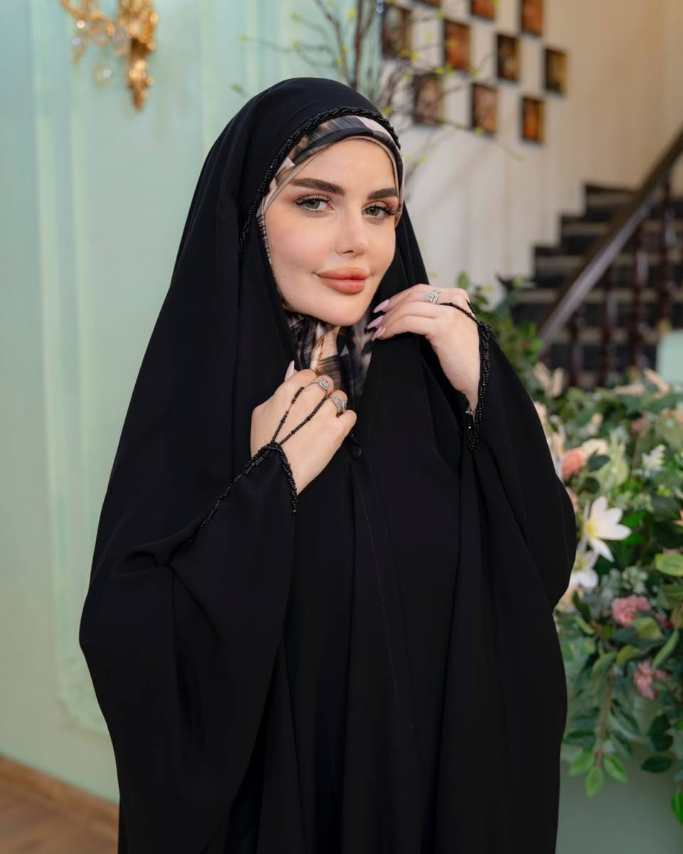 #لأول مرة بالعراق  الحمدلله الي كدرنه انصمملكم عبايات بشكل عصري ومميز وشغل يدوي و مزجنا  الاناقة مع الاحتشام👌

جديدنا وحصري😍
العبائات الراس ماركة الذهبي🥰
موديل امارتي

 #تخريز_تطريز

← فصال: عباية  فصال ايراني قطعة وحدة من الضهر تڪون فري سايز تناسب ڪافة القياسات حتى القياسات الخاصـة 

←أقماشتها :جرحيت سواد جداً فاحم ڪوري الأصلي ڪوالتي عالي

متوفر من طول 150 الى طول 170


**إذا كنت صاحب هذا الإعلان وتريد حذفه لأي سبب، رجاءا أرسل رسالة إلى الدعم الفني**