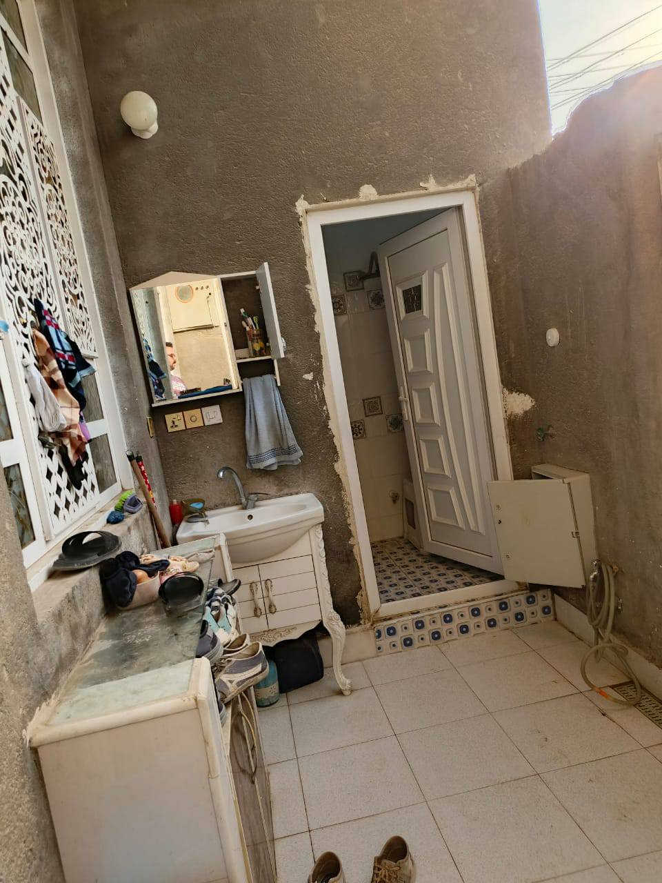 بيت للبيع
السعر الكلي 185
مطلوب اسكان55
ااذا تريد يتحول الاسكان باسمك تدفع 130
العنوان:حي التضحيه قرب مدرسه قبضه الهدى 
المساحه:100متر طابقين 
الطابق الاول:غرفه+صاله+مطبخ+دوانيه+صحيات داخليه وصحيات خارجيه 
الطابق الثاني:3غرف+صاله+صحيات +بيتونه
بناء سنه 2022 الاتصال على. 💥⚜️💥 اتصل على الرقم او مراسلة الصفحه خاص 👆🏻
___________💚💥تريد عقارك ينباع ماعليك سوئ المراسله والباقي
 علينه ⚜️ 💥

 ___________________________

💙️ #للاعلان عن العقار الخاص بك او للمزيد من الاستفسارات إتصل على الارقام التاليه 0 772 369 6708
