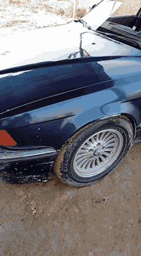 السلام عليكم
#للبيع سياره BMW 

#موديل 1990

#لون اسود كحلي 

#فئة 735 

#محرك 3.5 BMW بلاد 6سلندر 

#كير أوتوماتيك نضيفات كلش 

#حداديه 90%

#كفاله عامه 

من الكص والنقل والعيب الشرعي 

 والضربه القويه كشرها كلش نضيف وحلو 

#كهربائيات كلها شغاله 

#منضومه تبريد كامله وشغاله نقص غاز فقط 

#باتري جديد قبل شهر اشتريته 

#ويل شعاع 

#سياره جاهزه على اخر حبايه تجي تنكر سلف وتطلع 

#رقم بغداد صدامي اتكفل بغرامات وتحويل وذا تريد وكاله عامه باركود 

السياره بالحقيقه احلى وانضف 

(#سعرها 40وبيها مجال للشراي)

وترهم مراوس شعندك نزل 
مكاني ناصريه سوق الشيوخ 
رقمي ***********
