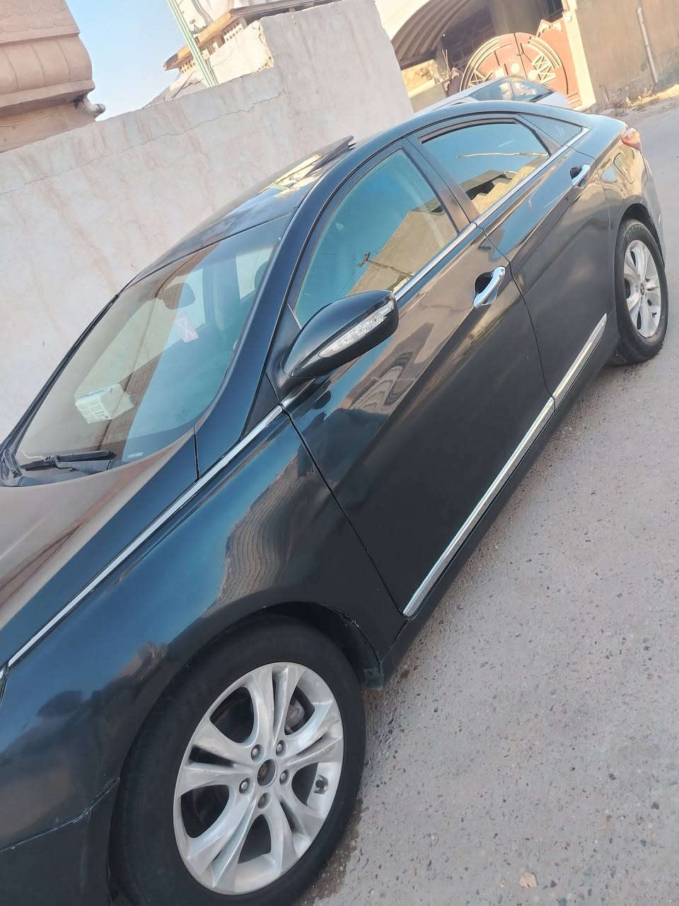السلام عليكم سوناتا موديل 2011 وارد أمريكي حادثها الجاملغ الأمامي الايسر بدون دواخل محرك 2400 محرك وكير انضاف جدا السياره فول مواصفات واحد عله واحد بصمه تشغيل وبصمه أبواب وبصمه جنطه وفتحه سقف  تخم تاير صدر جديد كشن كهرباء كشنات تدفئه وتبريد اشاير بل مري تبريد شغال قطعتين تبريد منضومه تبريد جديده تبريد بيانو تحكم استيرن جهتين كشنات جلد نضام ايكو ومانع انزلاق  رقم بغداد دولي بسمي سنويه جديده هزه جديده بيها قطع صبغ ابيع حزام السياره جديده ما بيها اي نقص السعر 92وبيها مجال مكان السياره بغداد للاستفسار الاتصال على الرقم *********** ///***********
