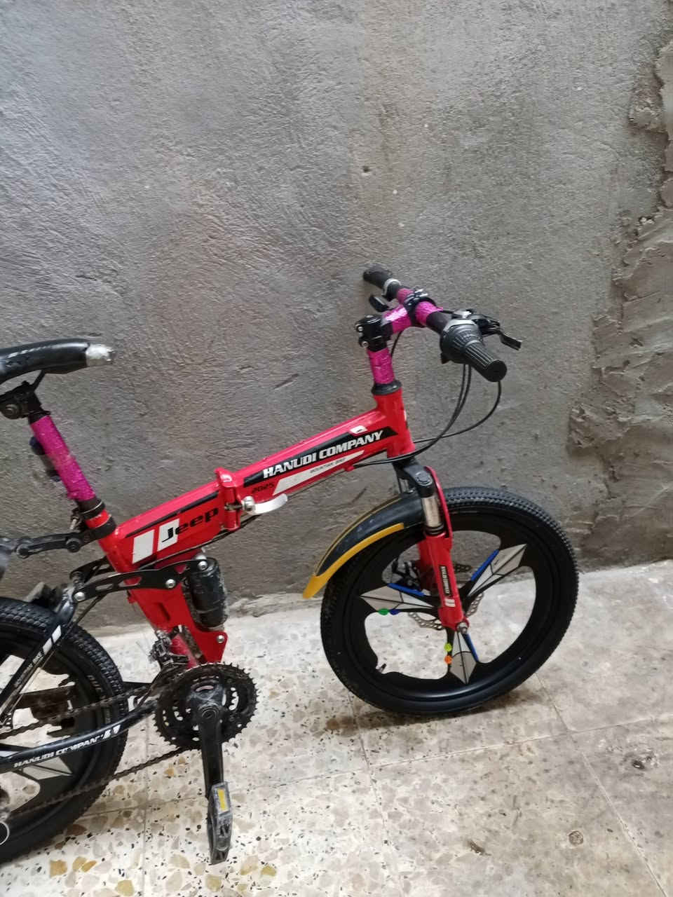 السلام عليكم بايسكل الله نضيف السعر 06 بيه مجال. رقم ***********مكاني البياع. شرطه الرابعه
