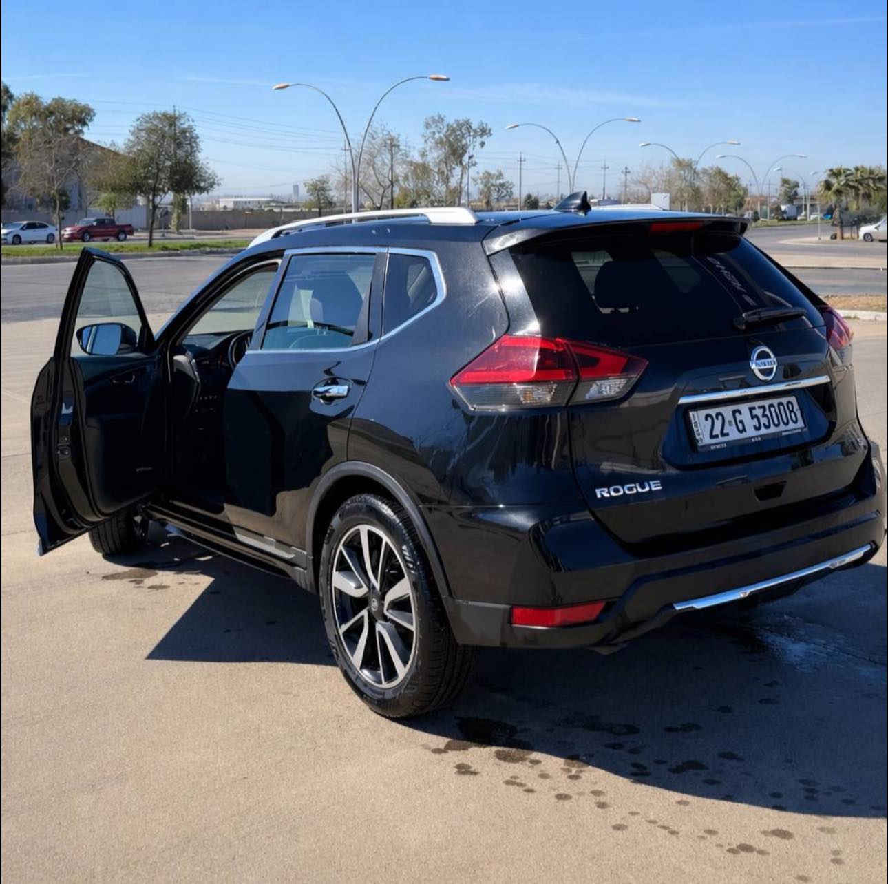 نيسان روك 2018 وارد امريكي SL فول
بجم السيارة كبس بلادي 
حادثها جاملغ السايق وحافة البنيد (تعديل بارد فقط بدون صبغ ) !

ماشية ٦٠ مايل فقط
 
فول مواصفات عدا الفتحة  (كشن جلد ، كشن هيتر ، كشن ميموري ٣  وضعيات ، ستيرن هيتر ، نقطة عمياء ، رادار ، مثبت سرعة ، كشن كهربائي ، ٣ انضمة قيادة ، كامرا ٣٦٠ درجة ، حساسات ، صندوك كهربائي شفت، قطعتين تبريد ، مصابيح زينون بلادي ، كاشف ضباب   … وبعد مواصفات هواية كلش )

ويل حجم ١٩ سبورت ، تخم تايرات وصدر كله جديد .
رقم وسنوية جديدة بأسمي 

مكان السيارة اربيل 

للتواصل ***********

لطفا اذا مو شراي لا تضيع وكتك ووكتي ..

تحياتي للجميع
