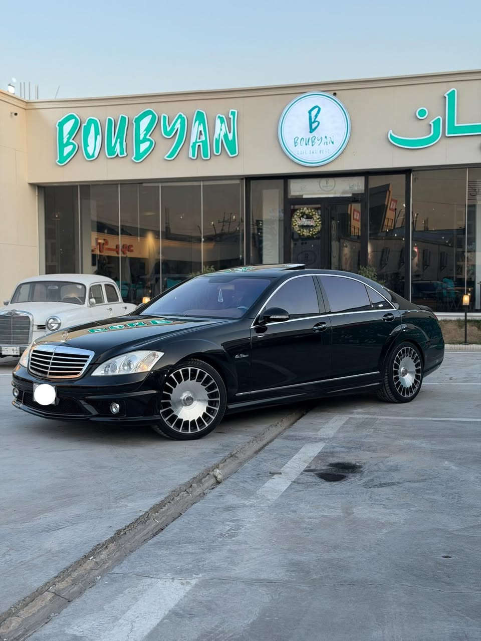 سلام عليكم 
مرسيدس اس كلاس   #للبيع_او_مراوس 
مديل 2009 اصل 
بدي كت AMG 63 

#ادوات_دخول_جديد_قبل_اسبوع_دخلت 
جاهزه من كلشي السياره 

( كفالة كصة ضربة سرقة انتربول ) 

محرك v8.    550 
السياره لارج رئاسيه 
دواخل عسلي 
كشنات جلد فول كهرباء 
كشنات تدفئه و تبريد 
دبل جام بولرايز متغير 
سماعات هارمن كارد 
3قطع تبريد ثلج 🧊 

#المكان_بصرة 
#السعر_وتفاصيل_اكثر_اتصل_وتدلل 
***********
