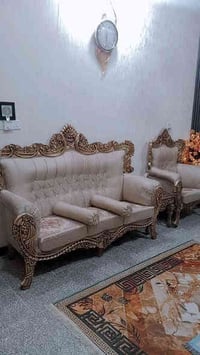 طقم ١٠ مقاعد • قنفات ثلاثية • نظيف