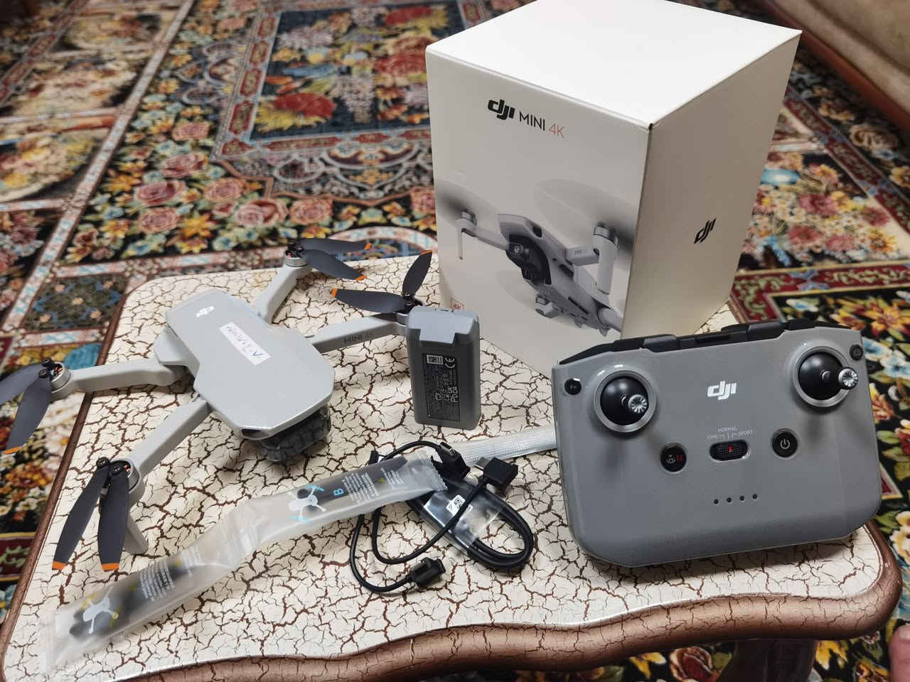 dji mini 4k single
مستخدم ١٥ دقيقة فقط
صار يومين اكتيف
سينكل كل غراضها موجود  سعر قفل قفل ٦٣٥ الف توصيل ماعندي

dji mimi4k single
تةنها ١٥ دةقة ئيشي كردوة دوو روژه ئةكتيف كراوة نرخي كوتايي ٦٣٥ هةزارة
***********

