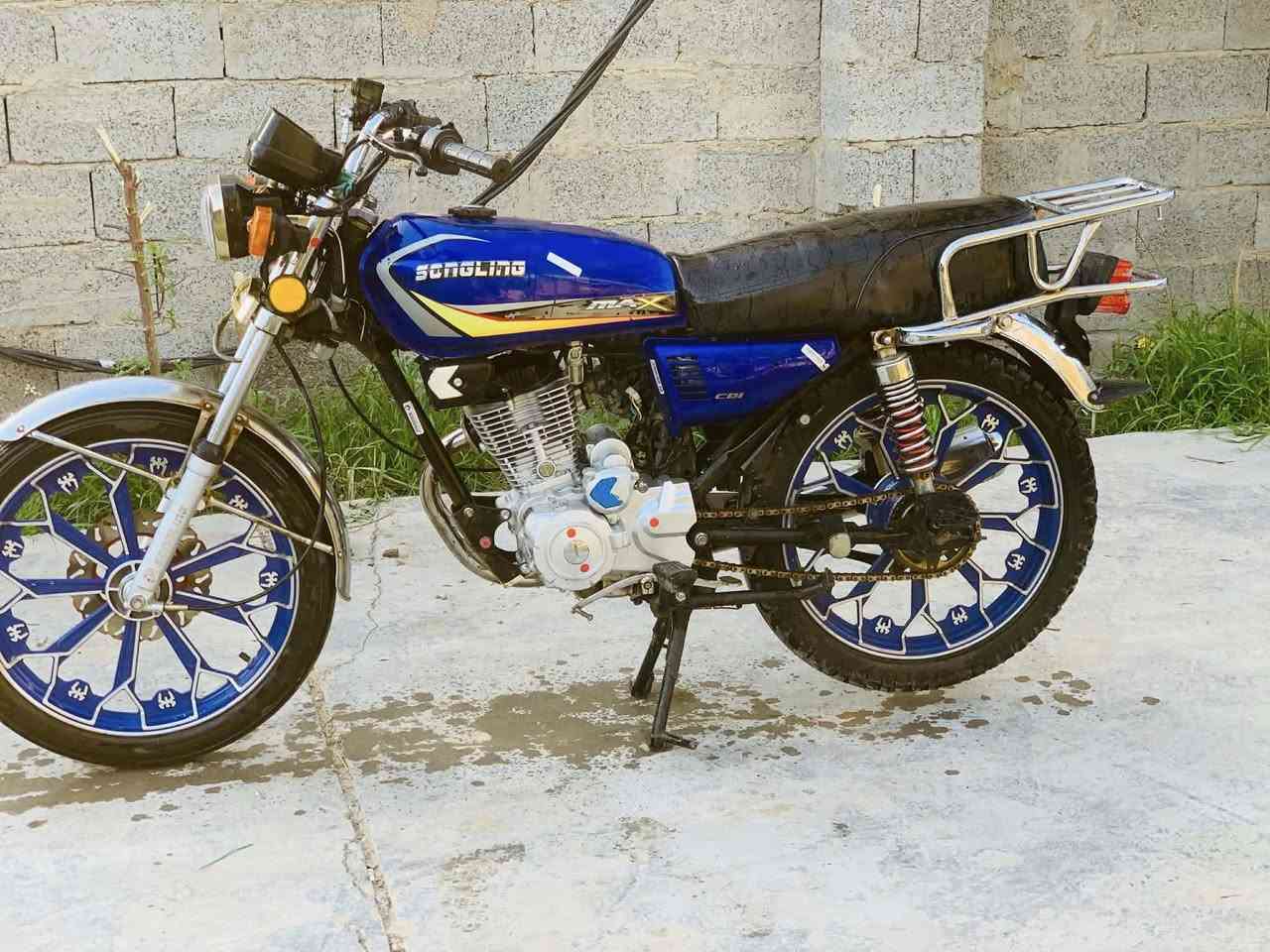 السلام عليكم دراجه سفان موديل ٢٤ارواق أصوليه السعر ٧٥٠ وبيه مجال رقم ‭٠٧٧١ ٧٧٨ ٧٧٠٦‬صاحب الدراجه
