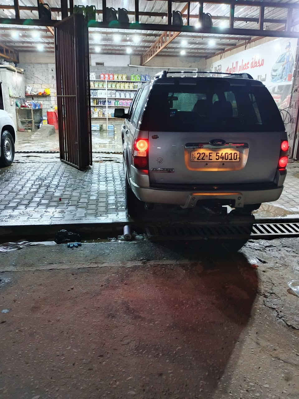 السلام عليكم فورد اكسبلور موديل 2007 كلين كفاله عامه محرك 4000 تو ويل سته سلندر رقم اربيل دولي السعر 105 وبيه مجال ***********
