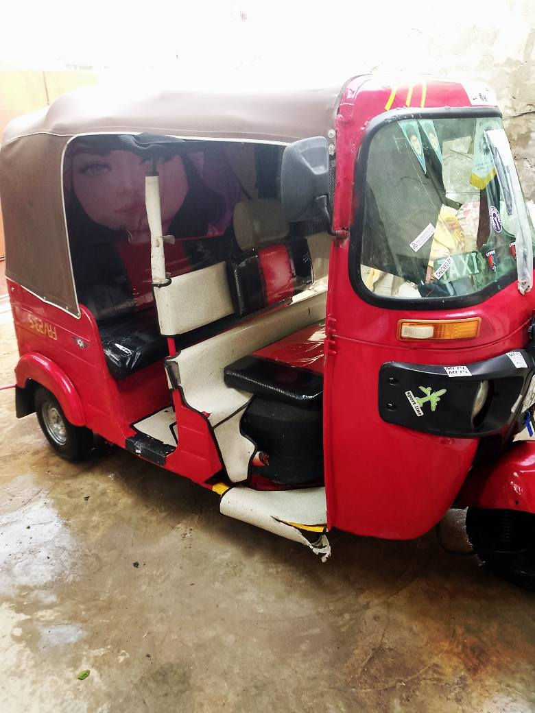 سلام عليكم  خوان تكتك البيع موديل 18 شهر 10 تكتك خير من الله ربع ما ذب عليه مصبوغه صبع عام. جماليه و الدوسات معمره و مدوشمه كامله محركه عشرين التكتك مرقمه رقم نكليزي رقم و سنويه بسمي الله شاهد ما متعوبه  نضافه فول مكاني ديالى بعقوبه هاذ رقمي موجود واتساب و رصيد خابر و تدلل ***********
