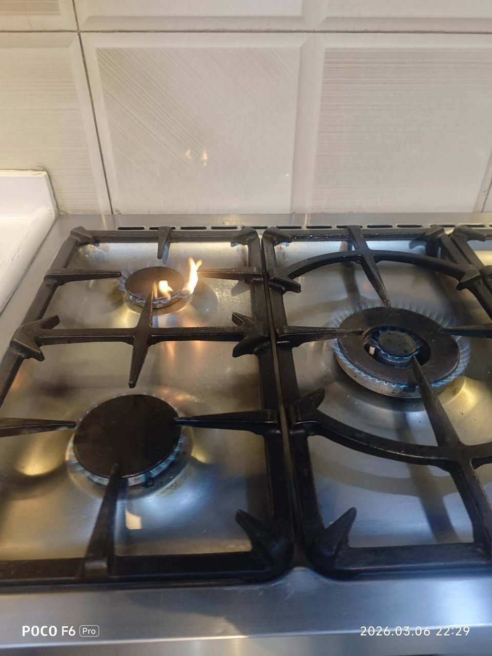 طباخ للبيع بس البتيته مو وياه
خمس عيون القبله حي المهندسين 
سعر ٢٠٠ الف 
تفاصيل اكثر راسلني على الخاص


**إذا كنت صاحب هذا الإعلان وتريد حذفه لأي سبب، رجاءا أرسل رسالة إلى الدعم الفني**