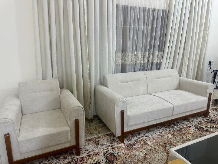 السلام عليكم تخم جديد للبيع نضافه ١٠٠٪ غير مستعمل فقط يومين سوايه نجار سعره مع طبله وسطيه 1,250 بيه مجال بسيط العنوان بغداد الزعفرانيه


**إذا كنت صاحب هذا الإعلان وتريد حذفه لأي سبب، رجاءا أرسل رسالة إلى الدعم الفني**