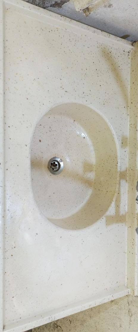 السلام عليكم
كاونتر للبيع مستعمل نظيف جدا
ضرر كسر ب معاكسه بس تصلح
السعر ٣٠٠ وبي مجال


**إذا كنت صاحب هذا الإعلان وتريد حذفه لأي سبب، رجاءا أرسل رسالة إلى الدعم الفني**