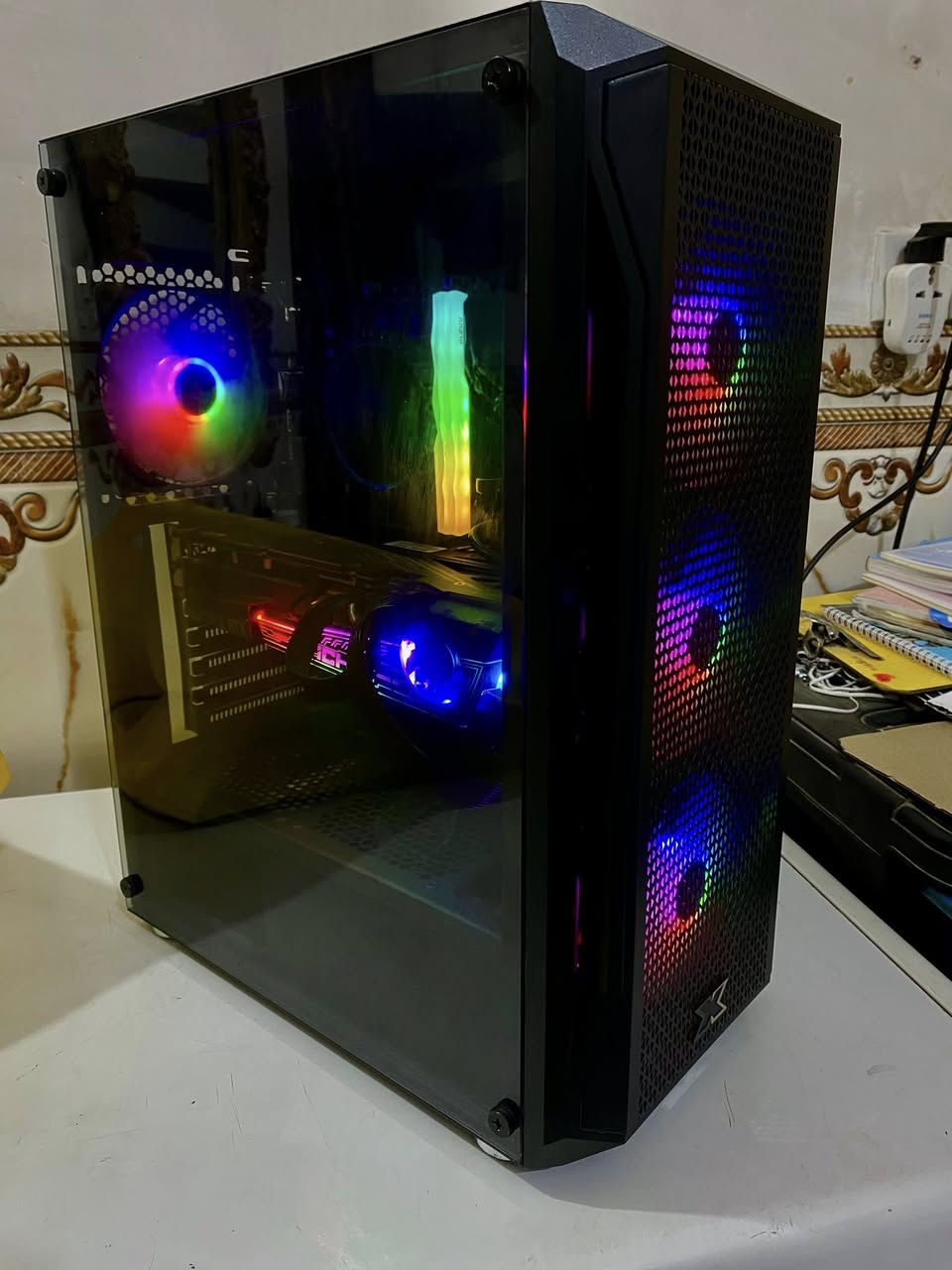 السلام عليكم كيس بموصفات قويه بسعر مناسب جداً
GPU RTX ICHILL 3070 3 FAN 
كارت جداً نظيف ومرتب حيل وبراند حيل قوي 
CORE I5 12400F 6CORES 12 THARDS 
RAM 8X2 16GB 3200HZ  RGB 
STORAGE SSD 128GB 
HHD 1000GB  
MOTHERHOOD ASUS PRIME  H610M-K
POWER SYPPLY 700W+80 
CAES 4 FAN ARGB BLACK COLOR 

القطع كلش كلش نظيفه ومرتبه 
سعر التجميعه فقط 925 الف ✅ 
مكاني بغداد الدوره ✅ 
متوفر توصيل ✅

شاشه سامسونك 

SAMSUNG ODYSSEY G5 
165HZ 
24INCH 
FAST IPS 
1MS 

شاشه تخبل وبعد براند مرتب 
سعر الشاشه 140 الف قفل قفل 🔒


**إذا كنت صاحب هذا الإعلان وتريد حذفه لأي سبب، رجاءا أرسل رسالة إلى الدعم الفني**